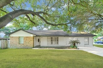 Building Photo - 122 Gruss Dr