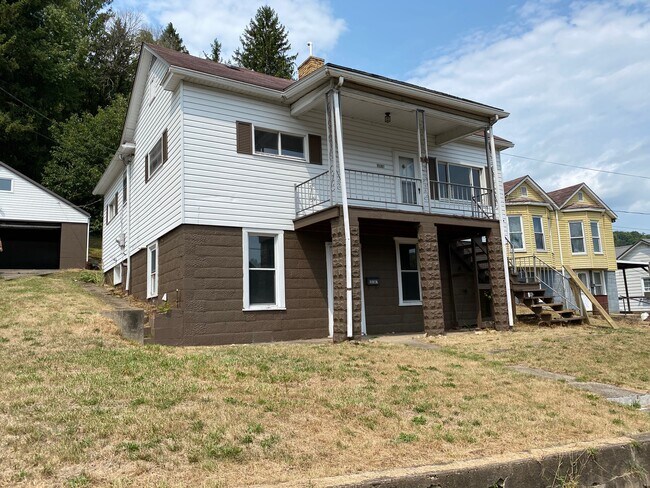 Building Photo - 55387 Maple Heights