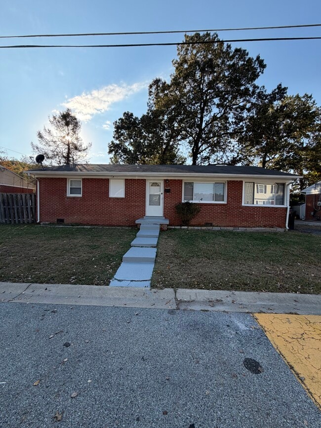 Photo - 203 Ellerbe Dr House