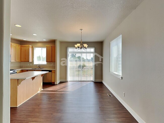 Building Photo - 1390 Alpine Lakes St SE