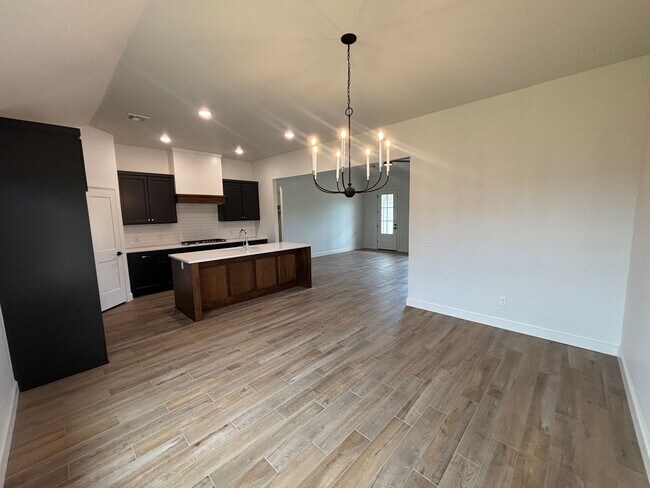 Foto del edificio - Wonderful 4 Bed 2.5 Bath Home in Norman
