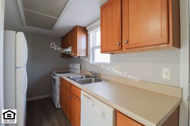 Foto del edificio - 7701-7729  E State Blvd