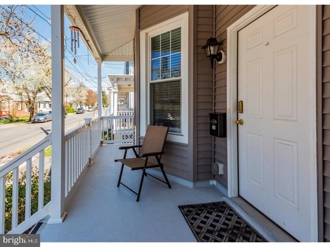 Building Photo - 116 Leigh Ave