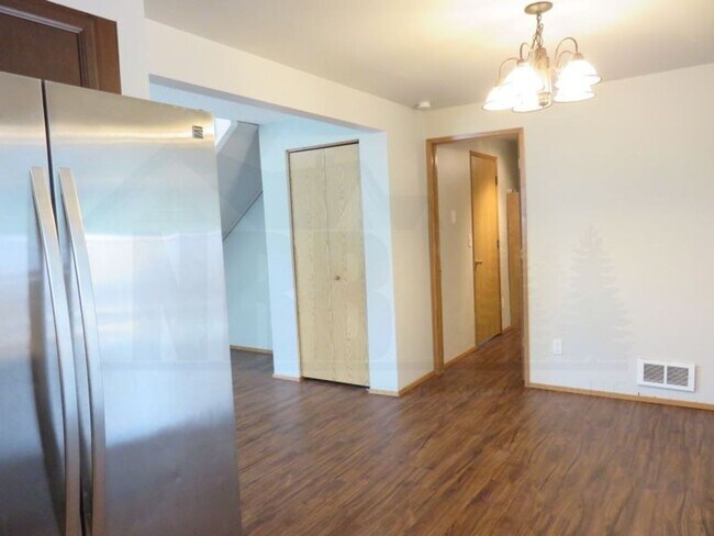 Foto del edificio - Newly renovated House located in the park community of Lacey!