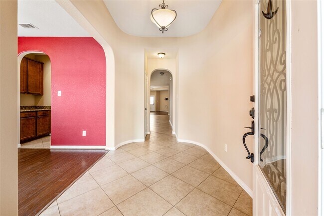 Building Photo - 19735 Dayton Springs Dr