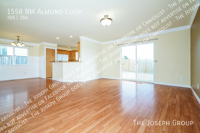 Foto del edificio - 1558 NW Almond Loop