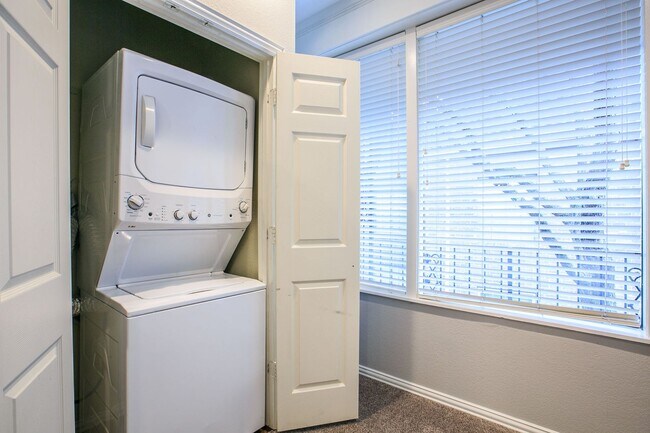 Building Photo - Harlanwood4422/LO07