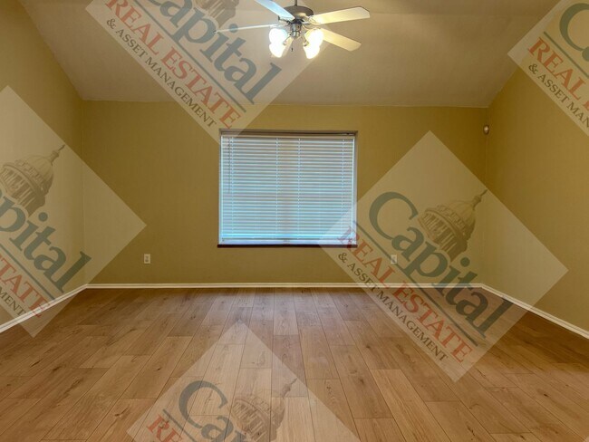 Building Photo - Home Sweet Home- Move In Special!!!!