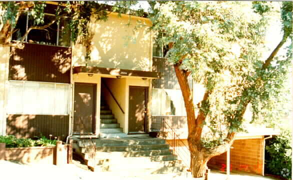 Building Photo - 2924 Santa Clara Ave
