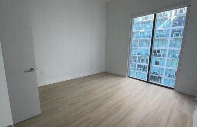 Foto del edificio - 31 SE 6th St