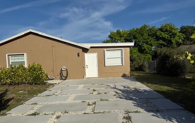 Foto principal - 225 Laken Dr