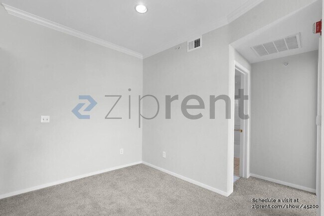 Building Photo - 701 Gibson Dr