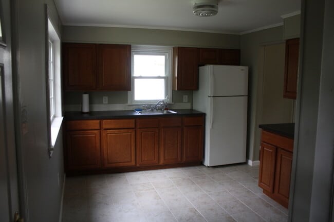 Building Photo - 1008 Prince Ave
