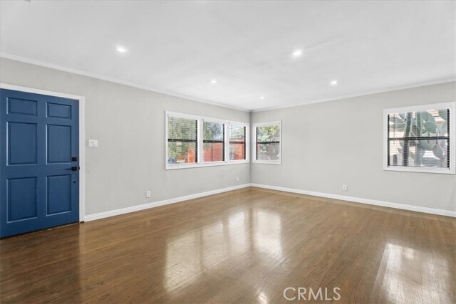 Foto del edificio - 5509 W 122nd St