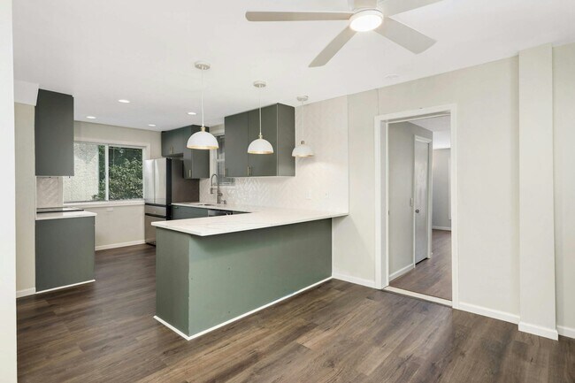 Foto del edificio - 864 19th Ave SE