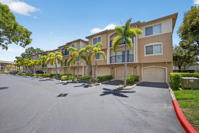 Foto del edificio - 1100 Crestwood Ct S