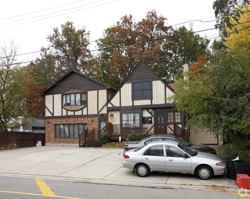 Building Photo - 317 S Grove St