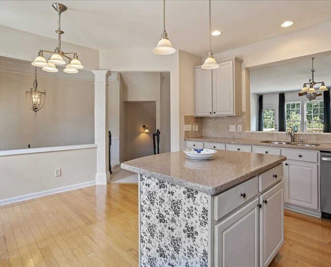 Foto del edificio - Gorgeous Townhome in Great Raleigh Location!