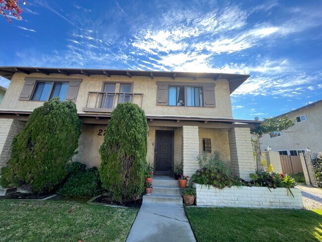 Foto del edificio - 22926 Maple Ave