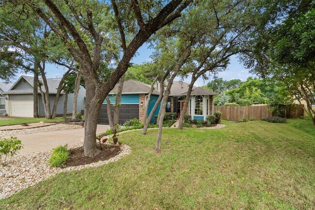 Building Photo - 3009 Rochelle Dr