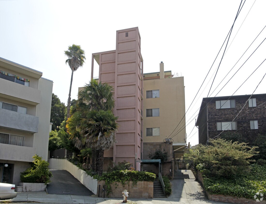 Building Photo - 282 Park View Ter