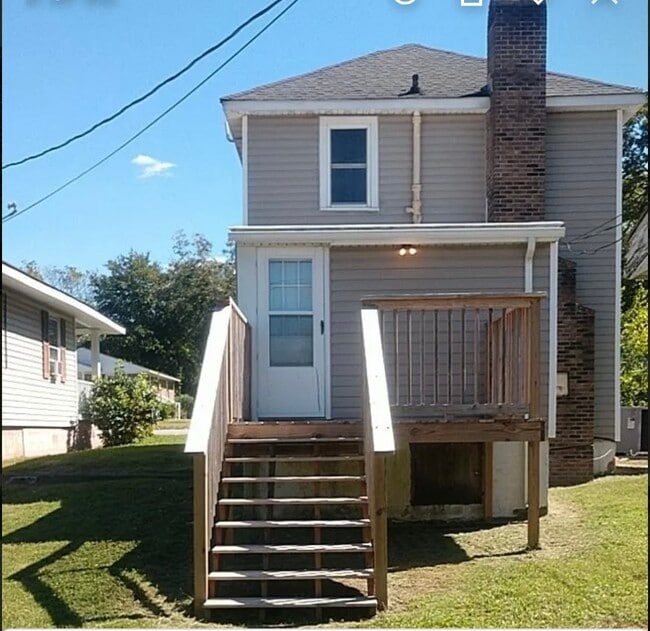 Building Photo - 311 Monroe St