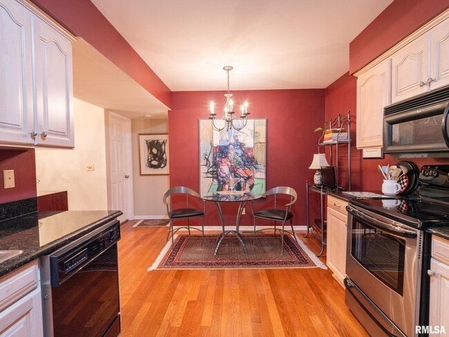 Building Photo - Well maintianed 2bedr 2bath Peoria Condo