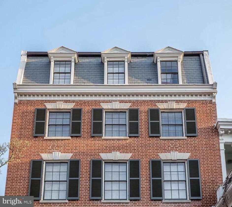 Primary Photo - 3246 N St NW