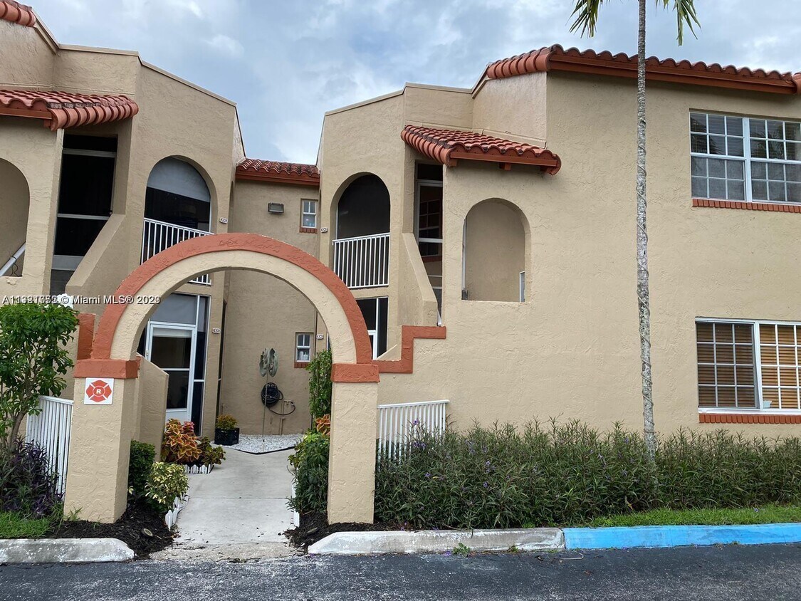 8713 SW 5th St Unit 104, Pembroke Pines, FL 33025 Condo for Rent in
