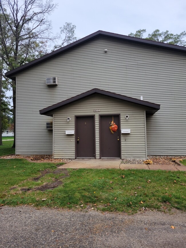 Building Photo - 1316 w Norton ave