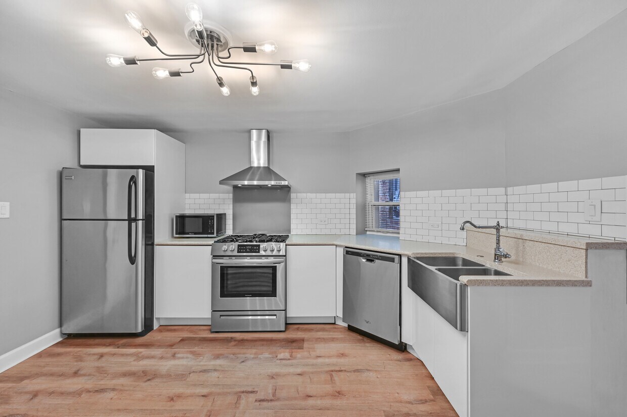 Kitchen - 2448 W Taylor St