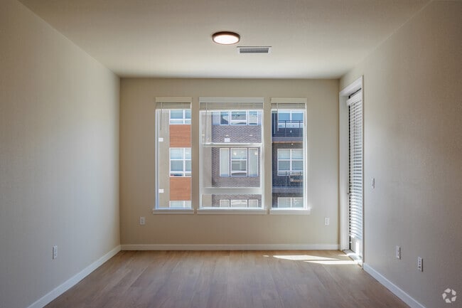 2BR, 2BA - - Holly38