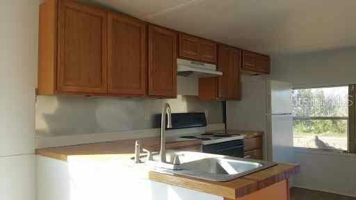 Building Photo - 3366 Maple Ln