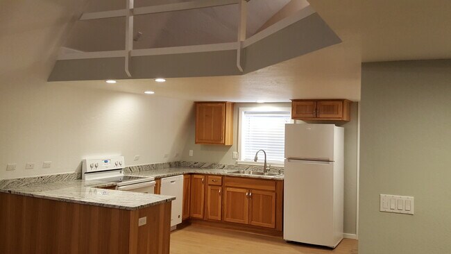 Foto del edificio - Fully Renovated Unique 1 bedroom Home w/ Shop