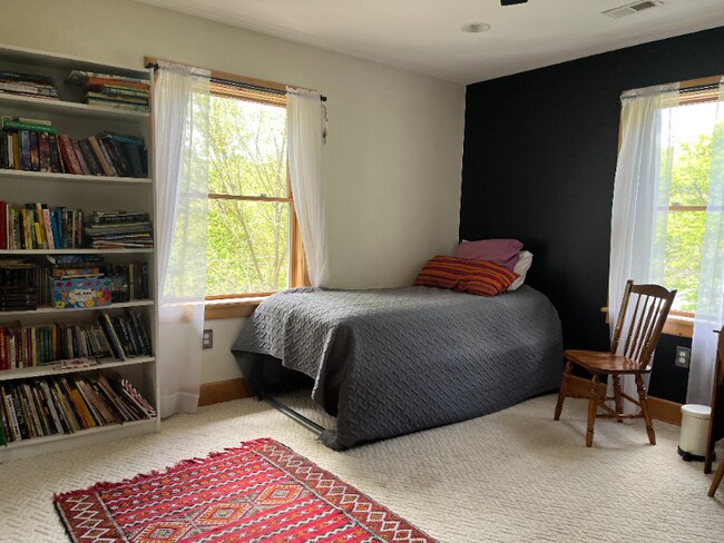 Foto del edificio - 410 Kripplebush Rd