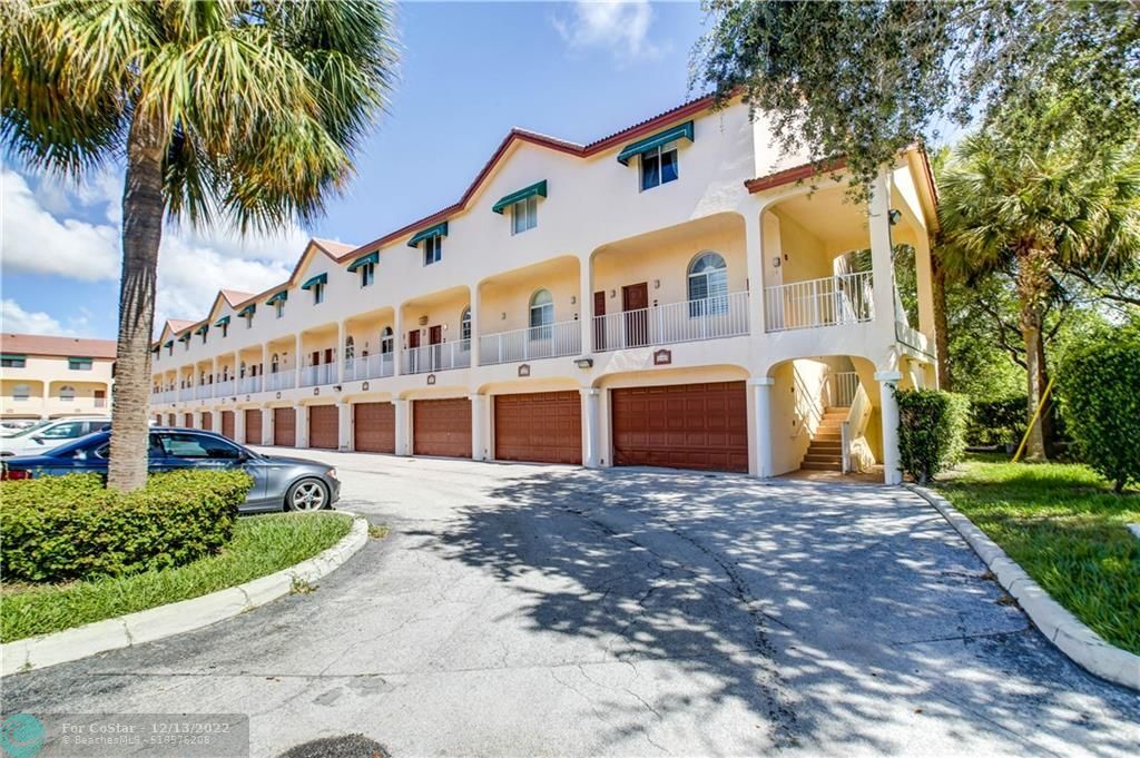 Foto principal - 2465 NE 14th Street Causeway