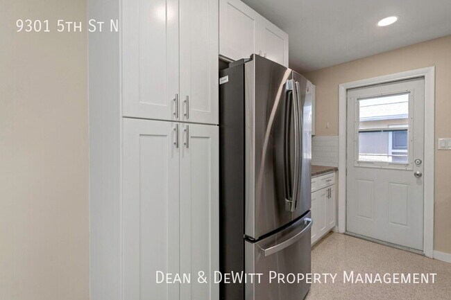 Foto del edificio - 9301 5th St N