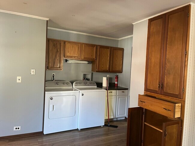 Foto del edificio - 112 Chicago Rd