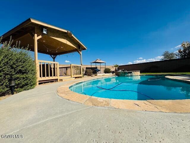 Foto del edificio - 42636 Roadrunner Way
