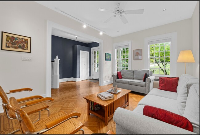 Foto del edificio - 2332 19th St NW