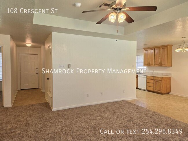 Building Photo - Connally ISD Duplex