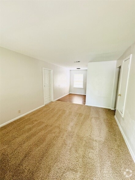 Building Photo - 2629 Blyth Dr