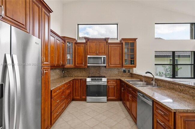Building Photo - 1087 Deerwood Ln