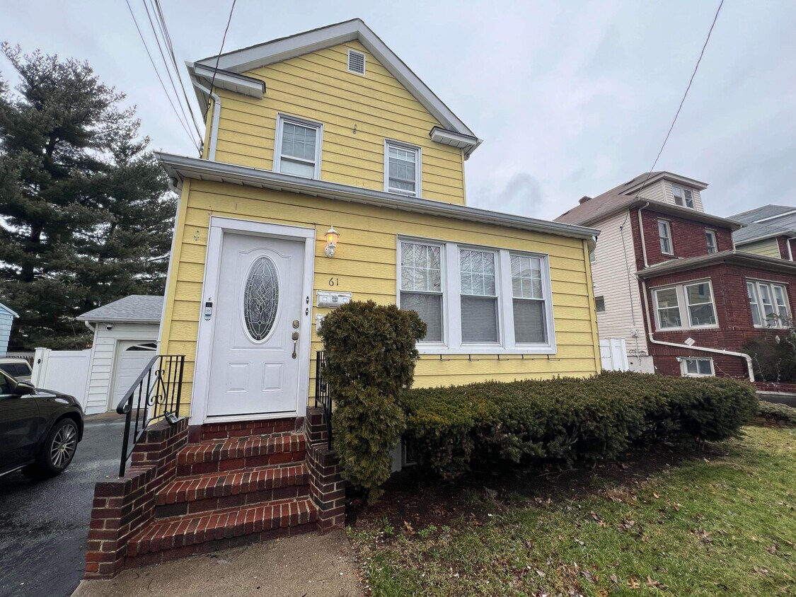 Primary Photo - 61 Orchard St