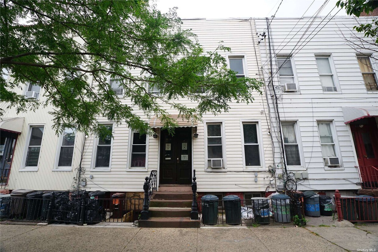 Foto principal - 86-10 102nd St