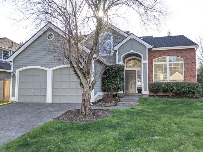Foto del edificio - Spacious Single Family Home with Large Yar...