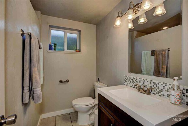 Building Photo - 5603 Centerbrook Dr