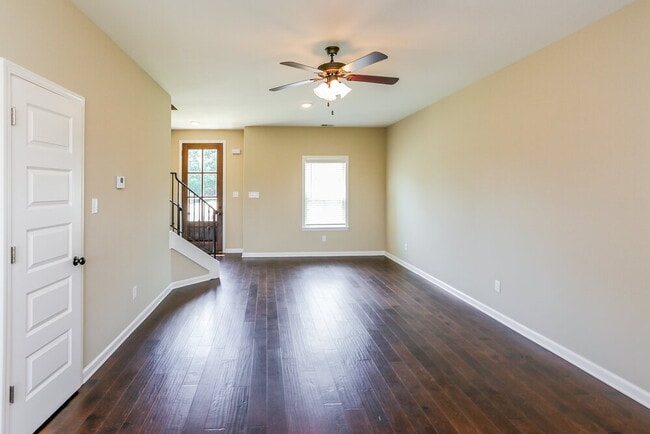 Building Photo - 5498 Riverstone Dr