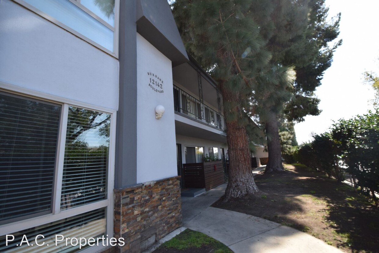 Foto principal - 2 br, 1.5 bath Apartment - 12142 Burbank B...