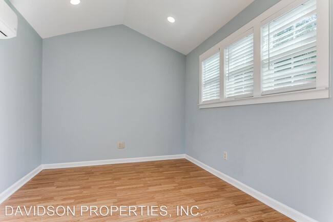 Building Photo - 3 br, 2 bath House - 119 E Elmview Pl